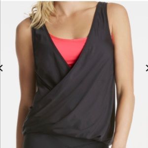 NWOT Fabletics Workout Top & Sports Bra Set!